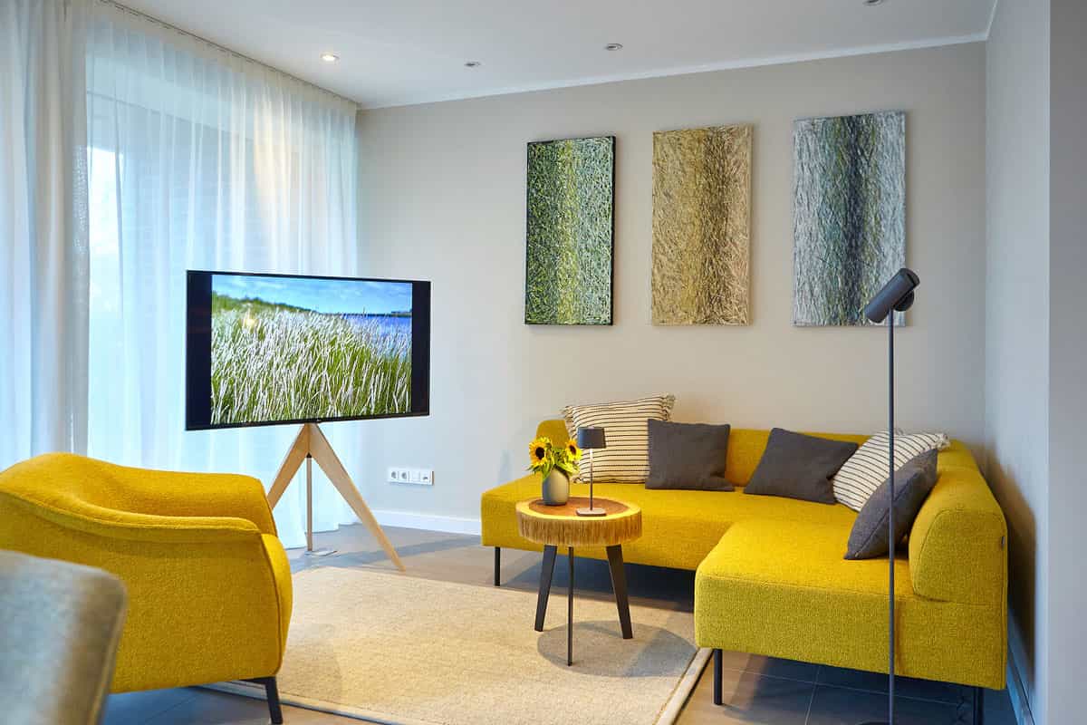 Ferienhaus Einrichtung Sitzgruppe gelb Butjapark